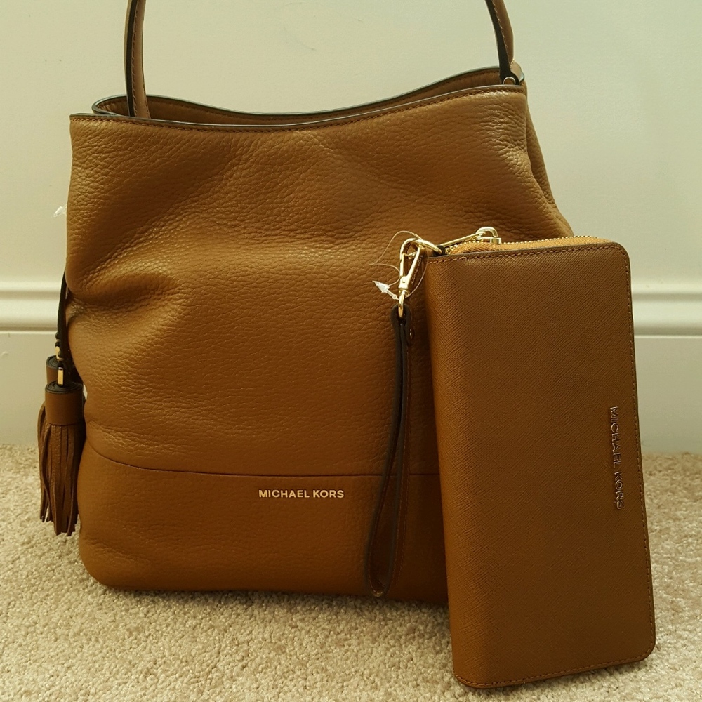 Light brown leather Michael Kors purse and wallet